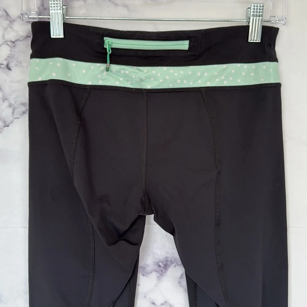 LULULEMON Run Inspire Crop II Black Mint Moment Polka Dot Size 4